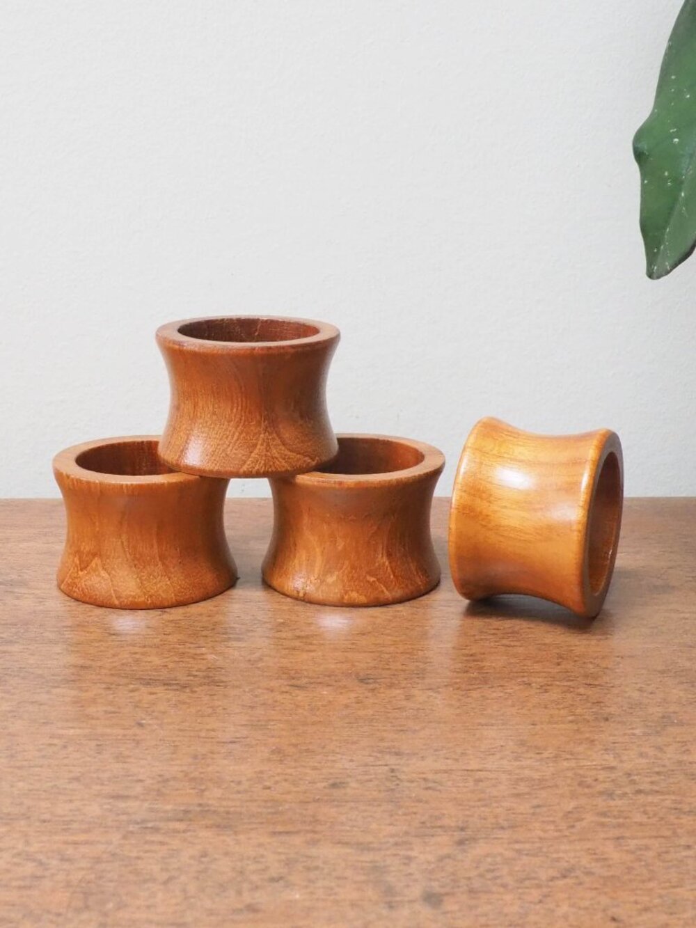 Vtg Teak Napkin Rings - Set of 4 Vintage Burma Teak Wood Napkin Rings